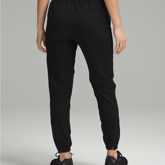 New without Tags Full Length Adapted State High Rise Jogger in Black  - Size 4 - Picture 2 of 8